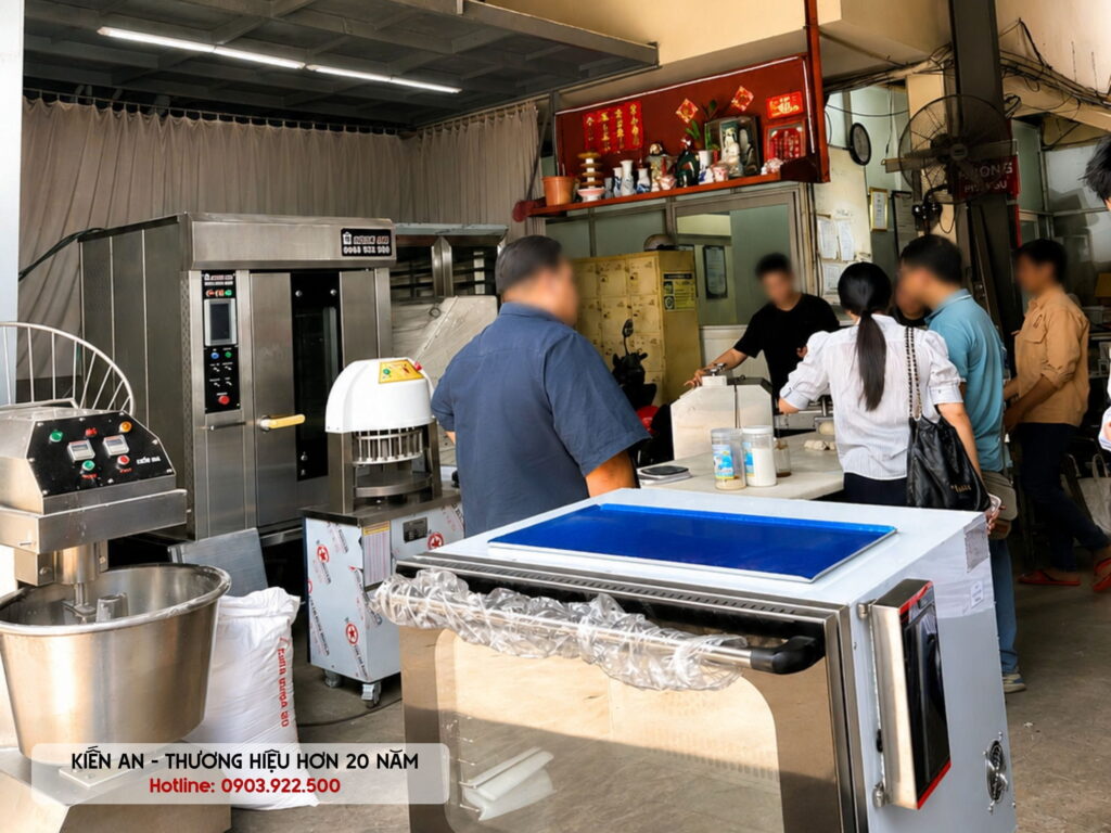 Mở tiệm bánh mì 500 ổ/1 ngày combo đầy đủ gồm: máy trộn - máy chia - máy se - tủ ủ - lò nướng